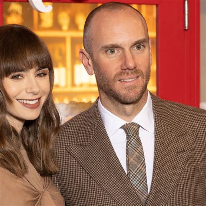 Unveiling Lily Collins' Height: Unveiling Surprising Truths